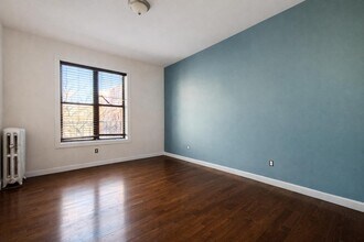 70 Post Ave in New York, NY - Building Photo - Building Photo