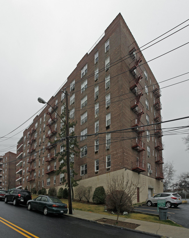 Imperial Towers in Staten Island, NY - Building Photo - Building Photo