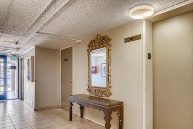 1050 Lafayette St, Unit 405 in Denver, CO - Building Photo - Building Photo