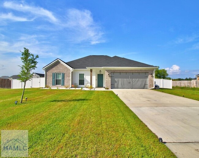 property at 301 Akins Rnch Rd NE