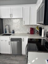 304 53rd St W in Bradenton, FL - Building Photo