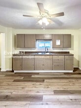 1050 Holmden Ave in Cleveland, OH - Building Photo - Building Photo