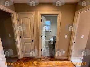 1059 Harbour Ln NE in Keizer, OR - Building Photo - Building Photo