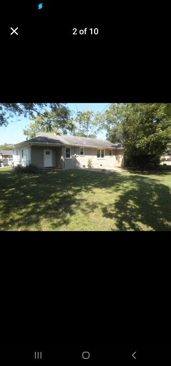 824 Chambers Dr NE in Huntsville, AL - Building Photo