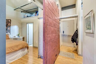 350 W Pierpont Ave, Unit W203 in Salt Lake City, UT - Foto de edificio - Building Photo