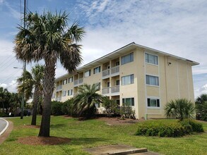 485 Gulf Shore Dr in Destin, FL - Building Photo - Building Photo