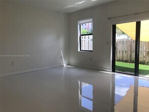 278 NE 208th Terrace in North Miami Beach, FL - Building Photo - Building Photo