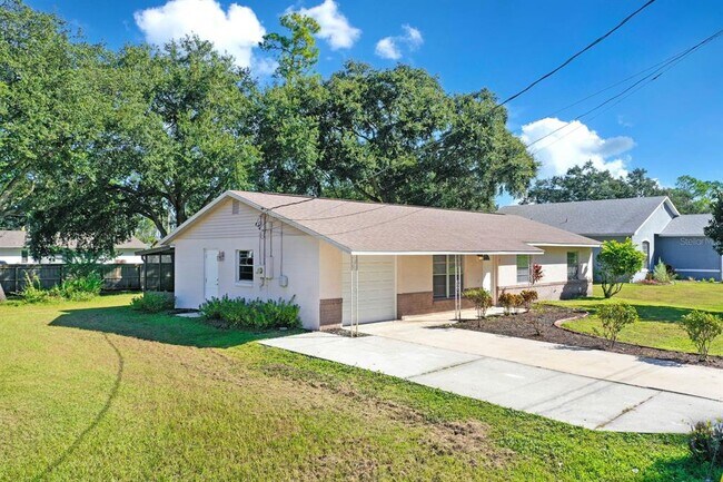 6449 Eve St in St. Cloud, FL - Building Photo - Building Photo