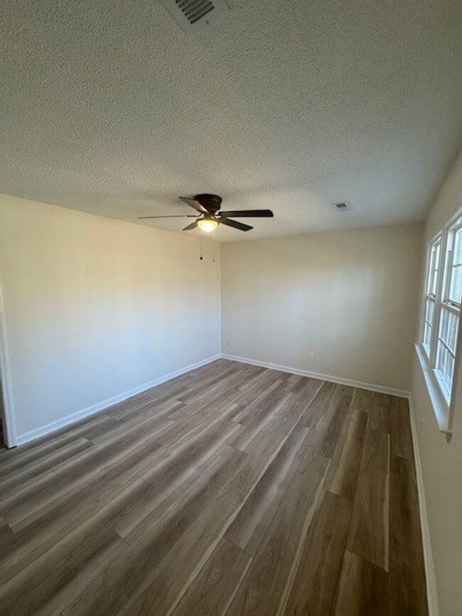 256 E Davidson Ave in Winston-Salem, NC - Building Photo - Building Photo