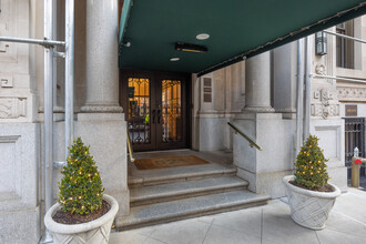 521 Park Ave in New York, NY - Building Photo - Building Photo