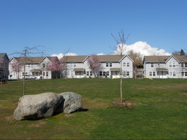 Kulshan Residences in Mount Vernon, WA - Foto de edificio