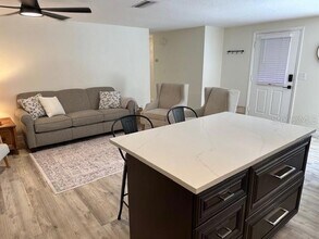 2938 W Mark Dr in Sarasota, FL - Building Photo - Building Photo