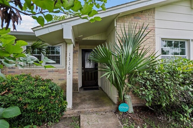 13163 High Star Dr in Houston, TX - Building Photo - Building Photo
