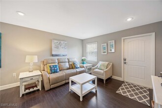 856 104th Ave N in Naples, FL - Building Photo - Building Photo
