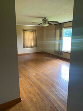 3583 N County Rd 225 W in Seymour, IN - Building Photo - Building Photo