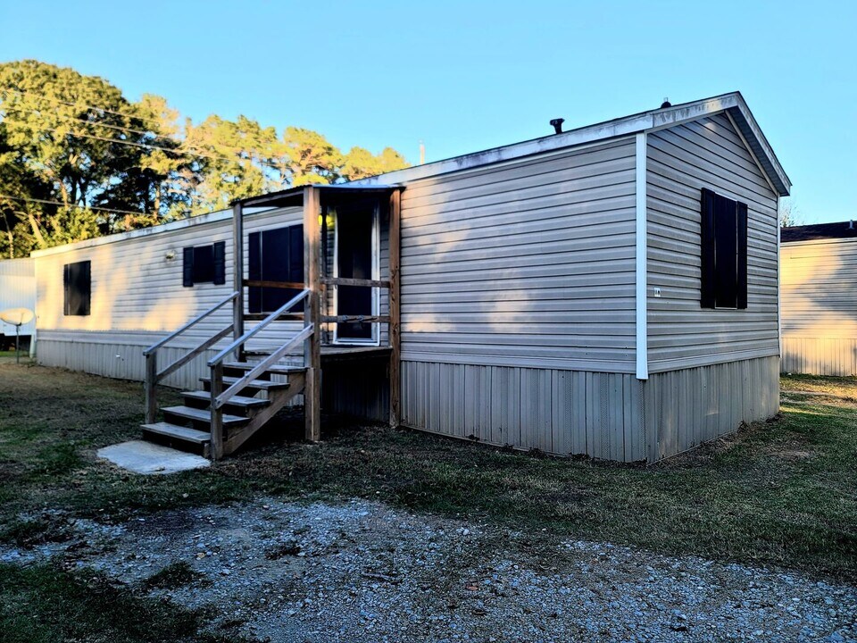 106 LA-1252 in Carencro, LA - Building Photo