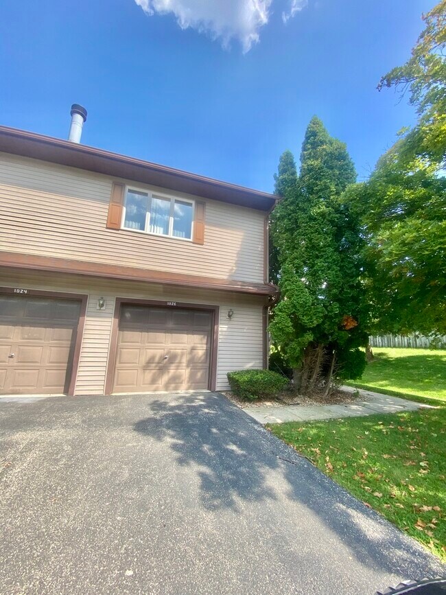 property at 1826 Kerrybrook Ct