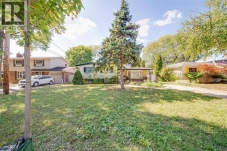 4307 Ashfield Cres in Windsor, ON - Building Photo - Building Photo