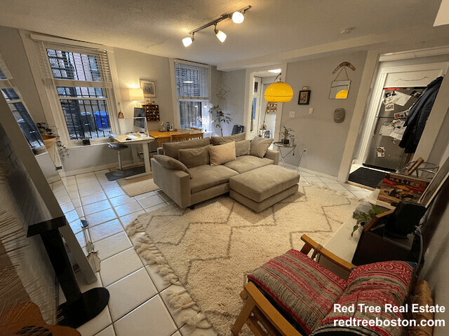 429 Marlborough St, Unit 1 in Boston, MA - Building Photo