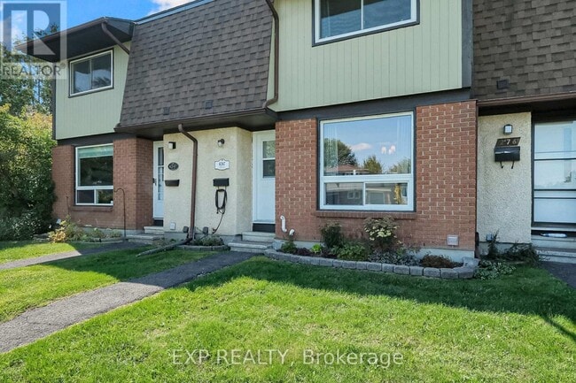6247 Sundown Crescent in Ottawa, ON - Building Photo - Building Photo