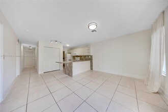 4519 NW 163rd St in Opa Locka, FL - Building Photo - Building Photo