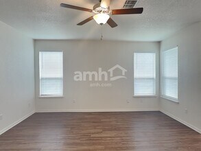 465 Pebble Beach Run in New Braunfels, TX - Building Photo - Building Photo
