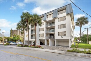 112 N Birch Rd in Fort Lauderdale, FL - Building Photo