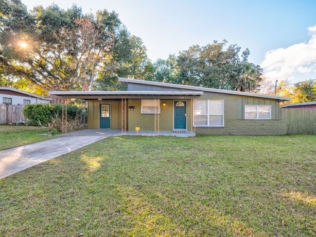 2144 La Valle Dr in Jacksonville, FL - Building Photo - Building Photo