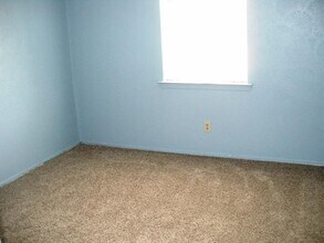 520 Sweetbriar Dr in Lewisville, TX - Building Photo - Building Photo