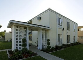 902 S Citron St in Anaheim, CA - Building Photo