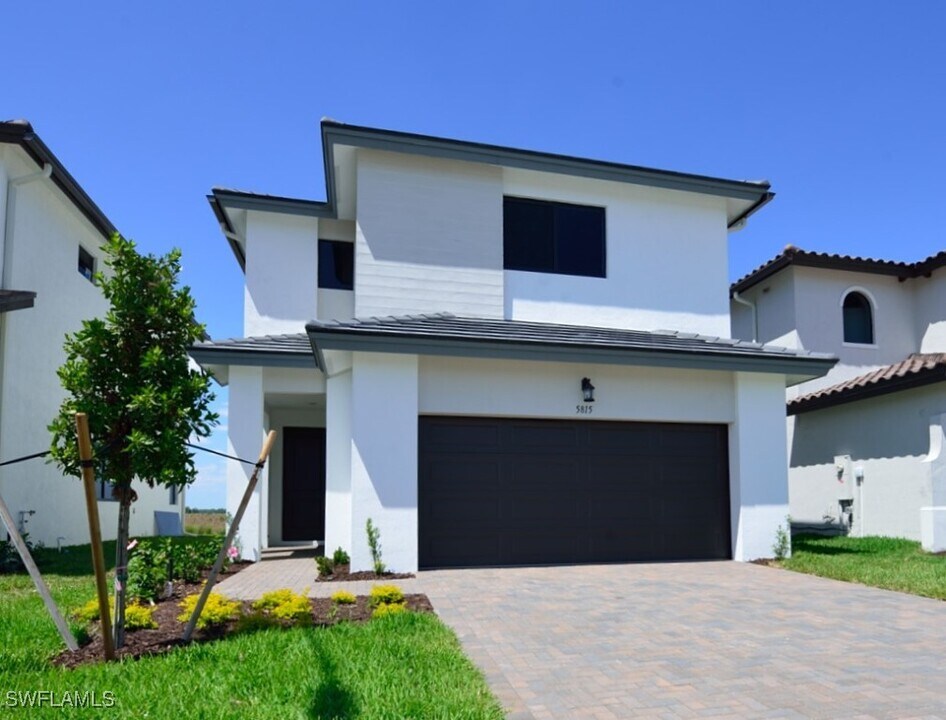 5815 Cassidy Ln in Ave Maria, FL - Foto de edificio