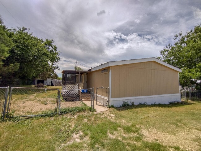 property at 190 Private Rd 3376 F