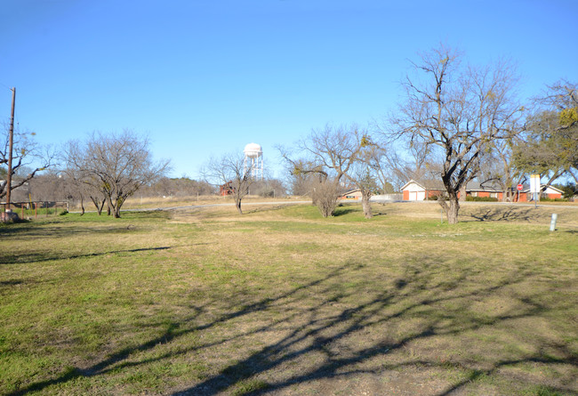 Albany Gardens Apartments in Albany, TX - Building Photo - Building Photo