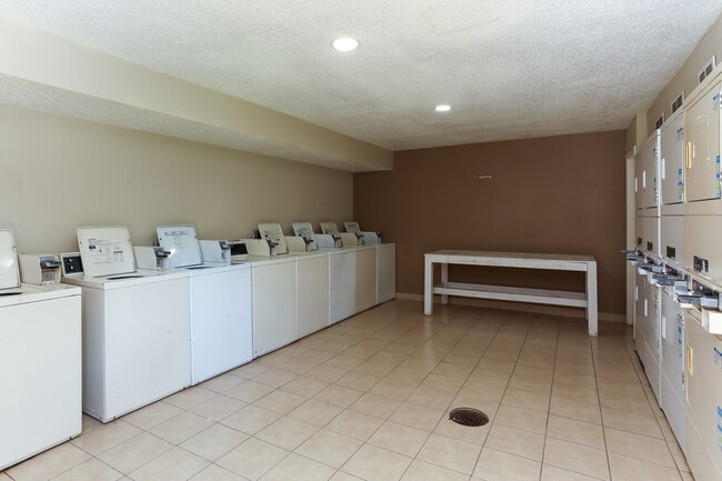 Highland Terrace Apartments in Greenville, TX - Foto de edificio - Interior Photo