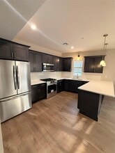 122 Greenwich Ave, Unit 202 in Goshen, NY - Building Photo - Building Photo