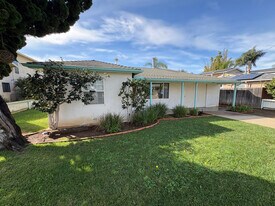 1729 S Clementine St in Oceanside, CA - Building Photo