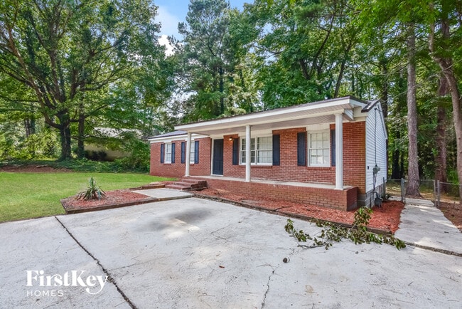 295 Charlotte Blvd in Stockbridge, GA - Building Photo - Building Photo