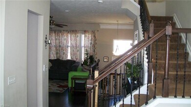 6126 N Pointe Dr in Pepper Pike, OH - Building Photo - Building Photo