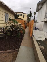 2166-2170 Thomas Ave in San Diego, CA - Building Photo - Building Photo