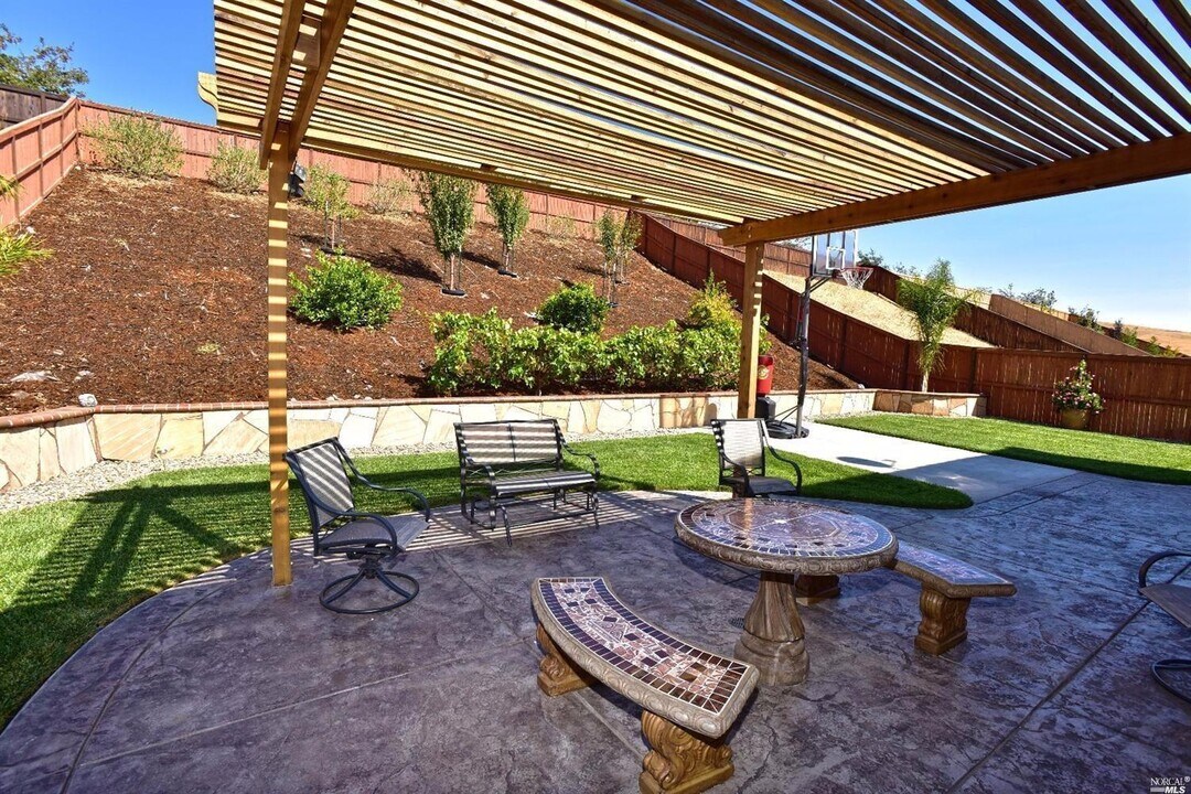 1416 Couples Cir in Fairfield, CA - Building Photo