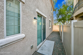 1367 S Country Club Dr in Mesa, AZ - Building Photo - Building Photo