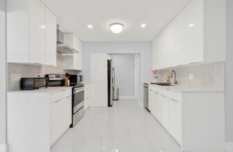 255 Glouchester St in Boca Raton, FL - Building Photo - Building Photo