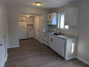 82 Cragg Rd in Rochester, NY - Building Photo - Building Photo