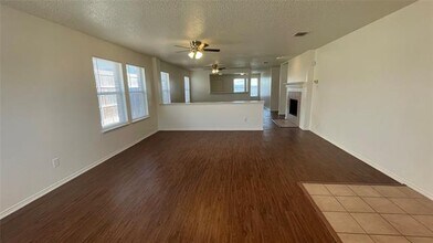 523 Burleson St in Cedar Hill, TX - Building Photo - Building Photo