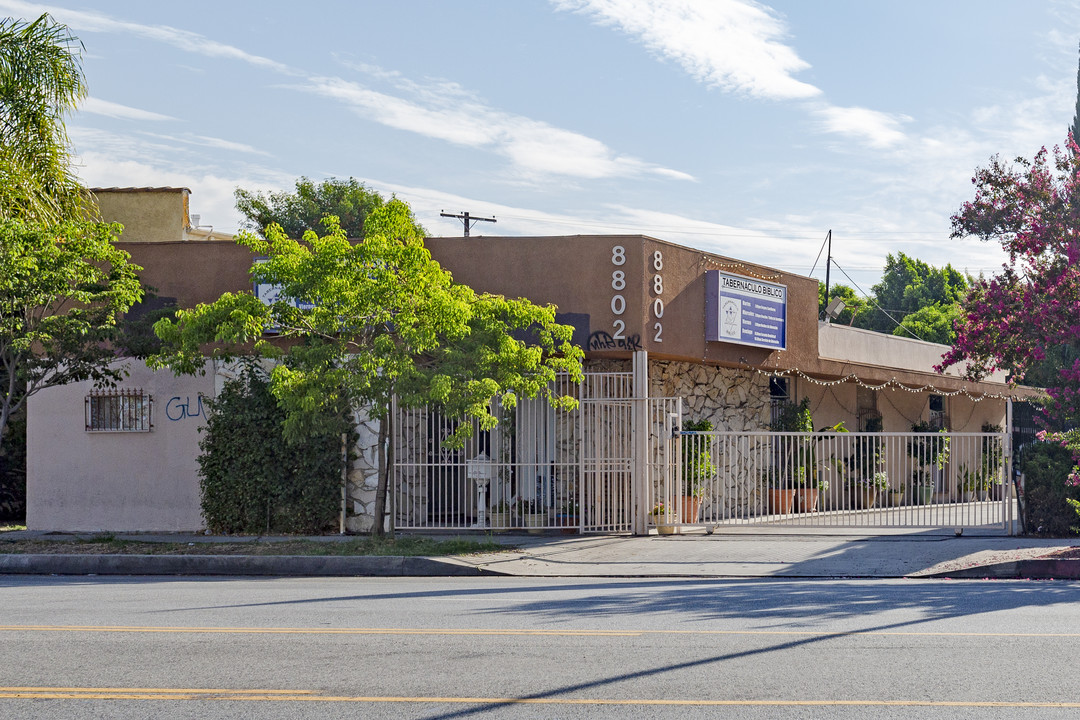 8802 Van Nuys Blvd in Panorama City, CA - Building Photo