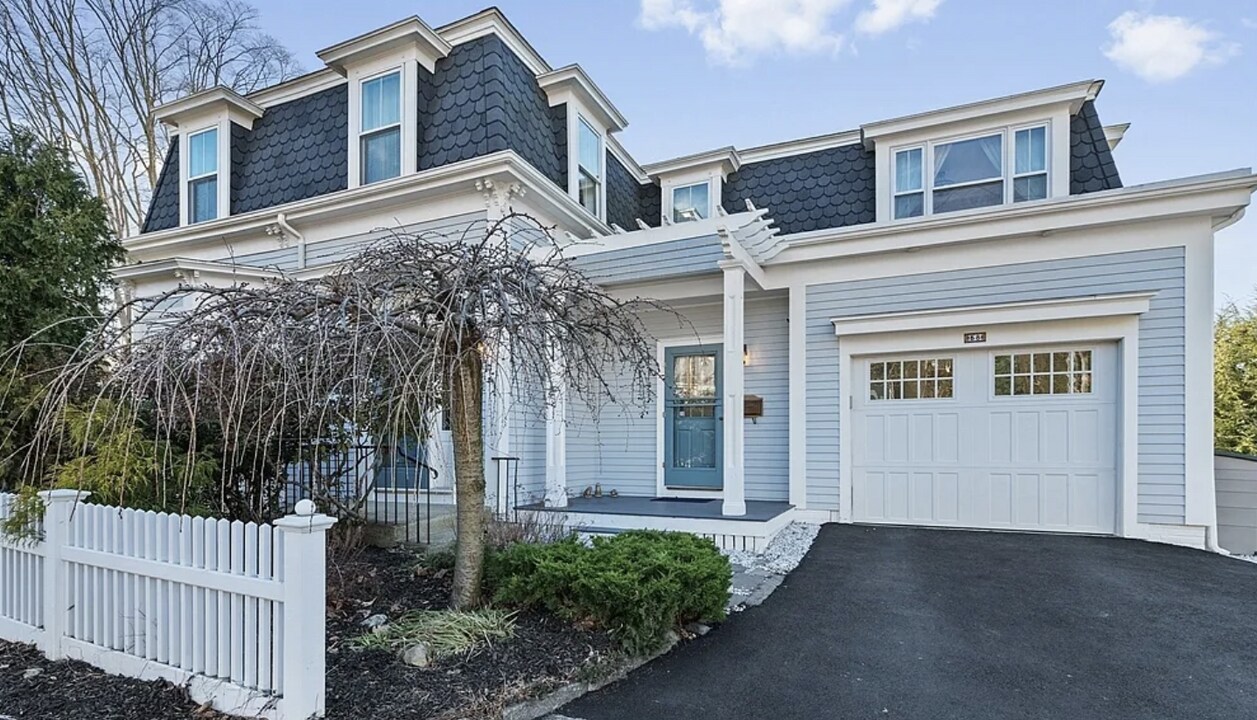 58 Hancock St in Lexington, MA - Building Photo