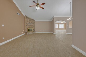 2910 Norwich St in Pearland, TX - Building Photo - Building Photo