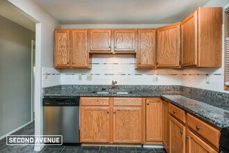 774 Cottonwood Dr in Monroeville, PA - Building Photo - Building Photo