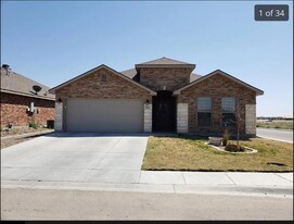 800 E 92nd St in Odessa, TX - Building Photo