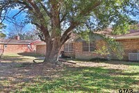 806 Neches Dr photo'